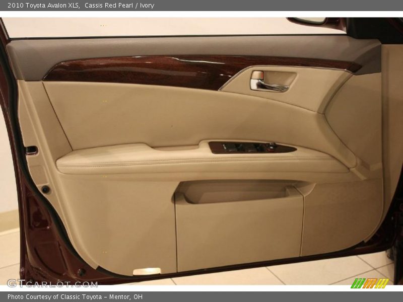 Cassis Red Pearl / Ivory 2010 Toyota Avalon XLS