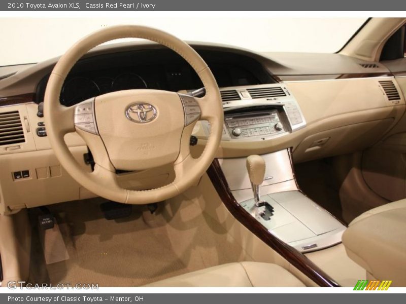 Cassis Red Pearl / Ivory 2010 Toyota Avalon XLS