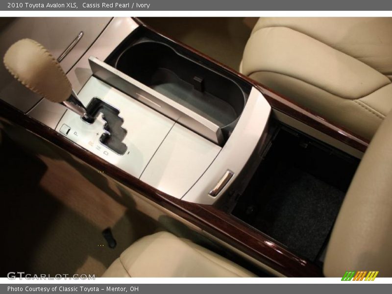 Cassis Red Pearl / Ivory 2010 Toyota Avalon XLS