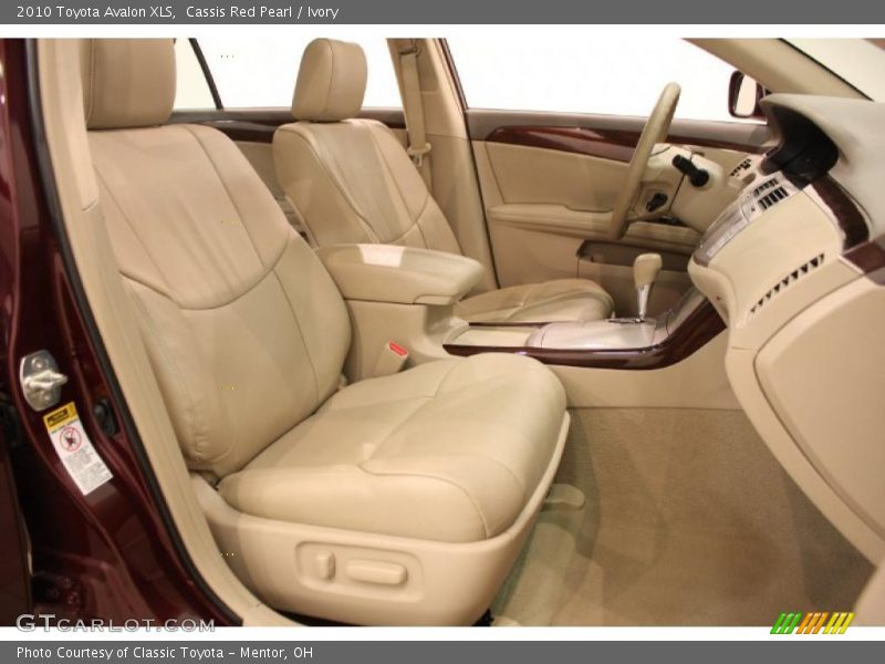 Cassis Red Pearl / Ivory 2010 Toyota Avalon XLS