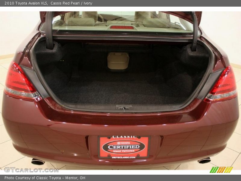 Cassis Red Pearl / Ivory 2010 Toyota Avalon XLS