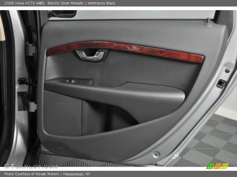 Electric Silver Metallic / Anthracite Black 2008 Volvo XC70 AWD