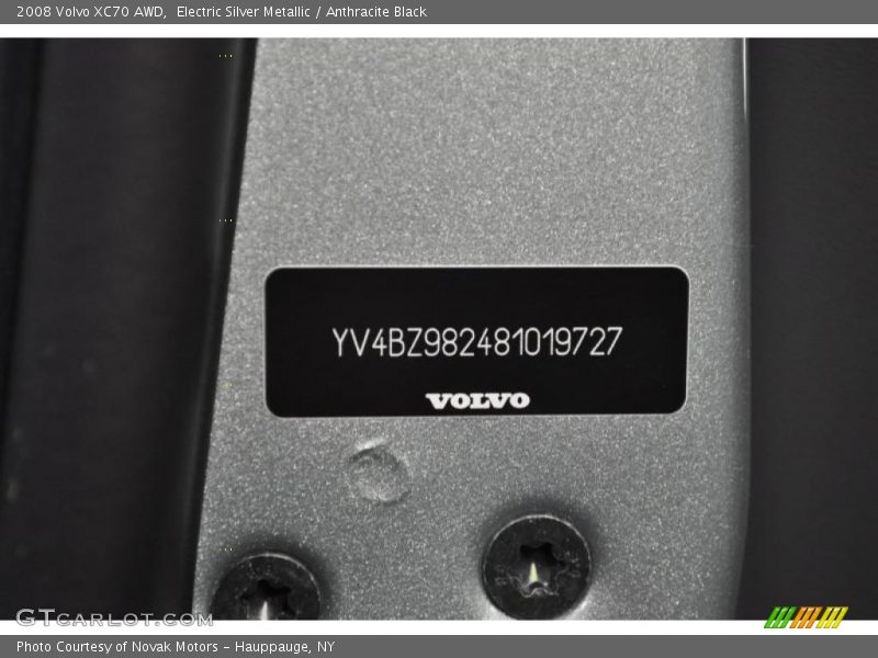 Electric Silver Metallic / Anthracite Black 2008 Volvo XC70 AWD