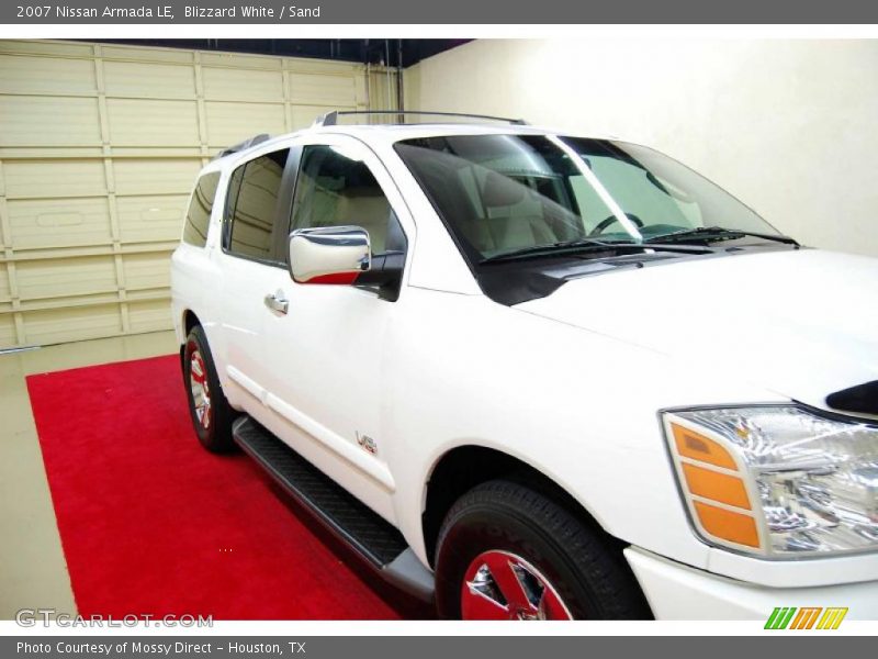 Blizzard White / Sand 2007 Nissan Armada LE