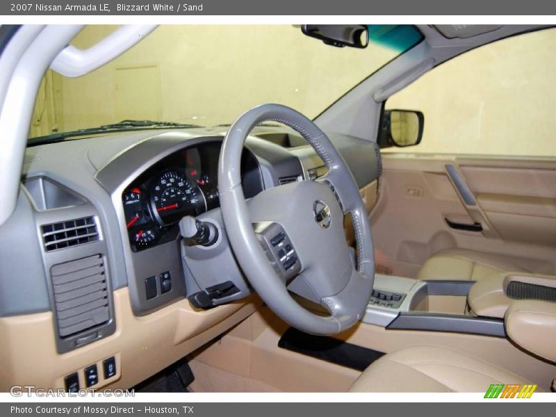 Blizzard White / Sand 2007 Nissan Armada LE