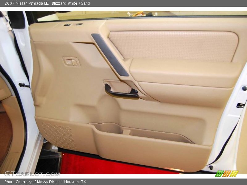 Blizzard White / Sand 2007 Nissan Armada LE