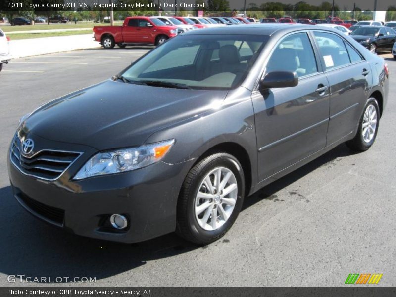 Magnetic Gray Metallic / Dark Charcoal 2011 Toyota Camry XLE V6