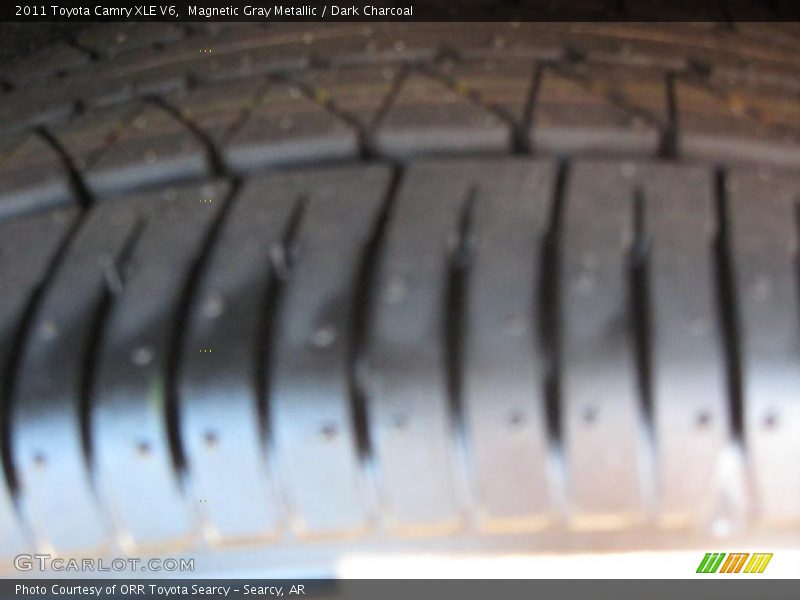 Magnetic Gray Metallic / Dark Charcoal 2011 Toyota Camry XLE V6