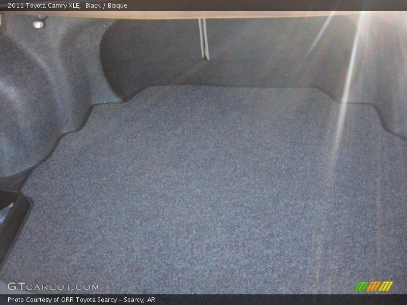 Black / Bisque 2011 Toyota Camry XLE