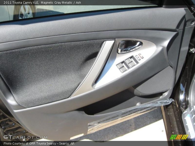 Magnetic Gray Metallic / Ash 2011 Toyota Camry XLE