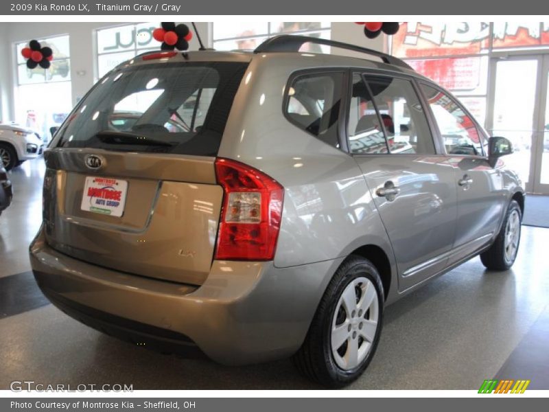 Titanium Gray / Gray 2009 Kia Rondo LX
