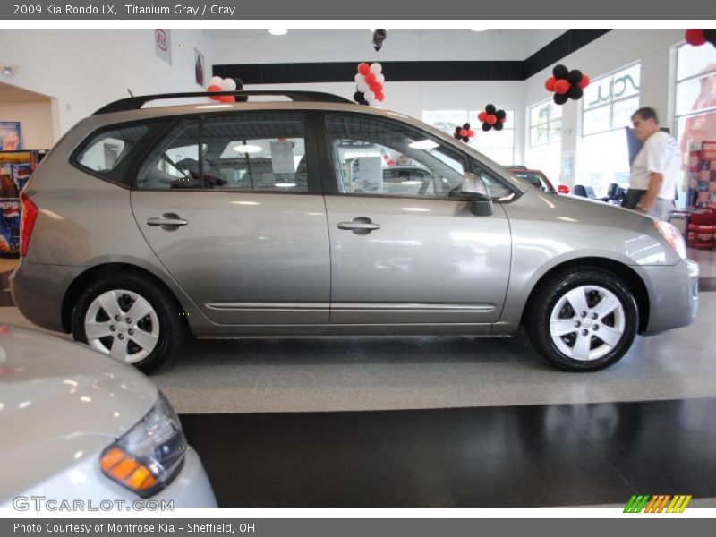 Titanium Gray / Gray 2009 Kia Rondo LX