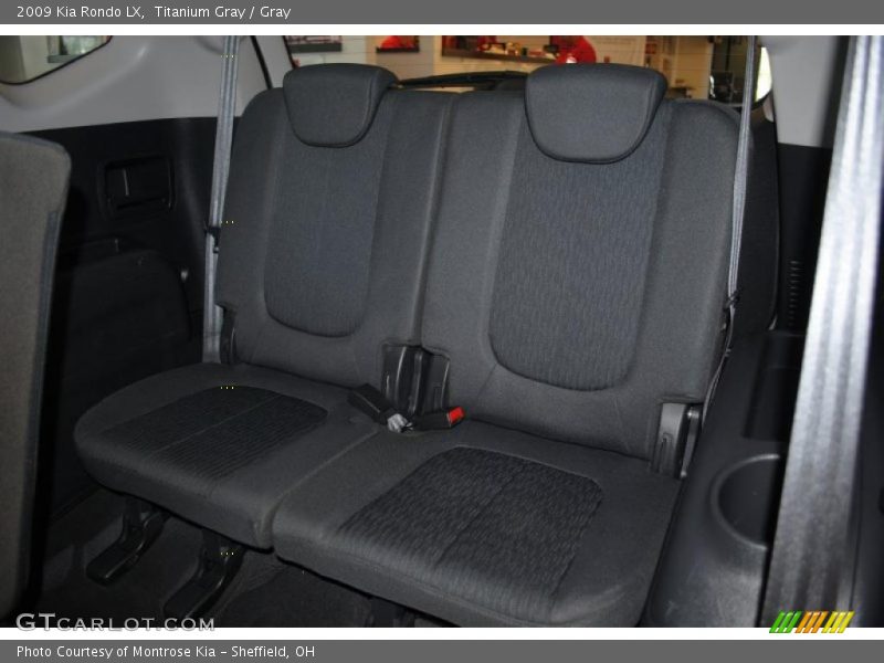 Titanium Gray / Gray 2009 Kia Rondo LX