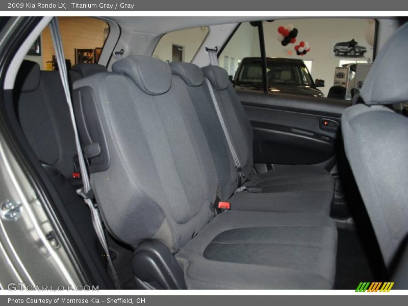 Titanium Gray / Gray 2009 Kia Rondo LX