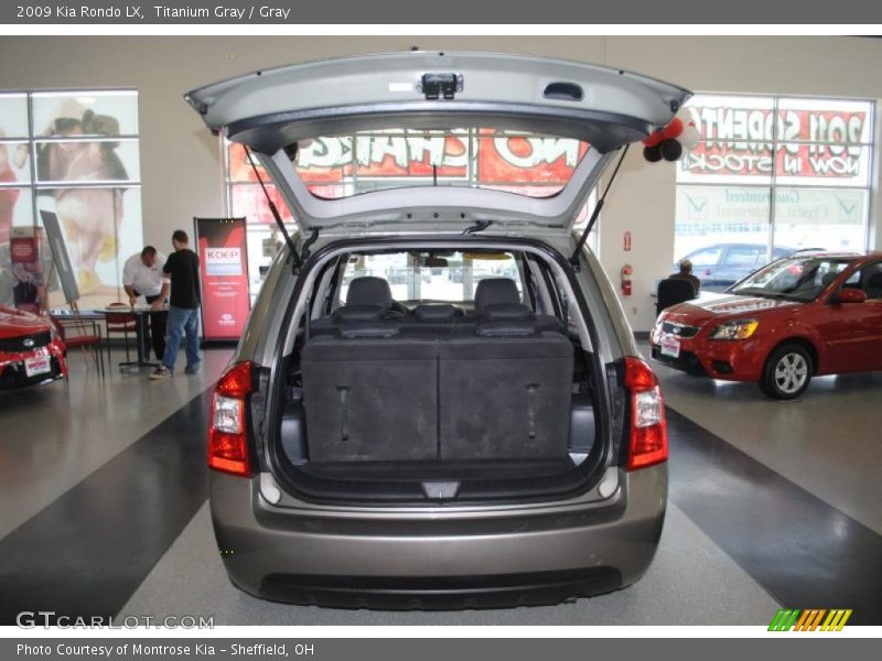Titanium Gray / Gray 2009 Kia Rondo LX