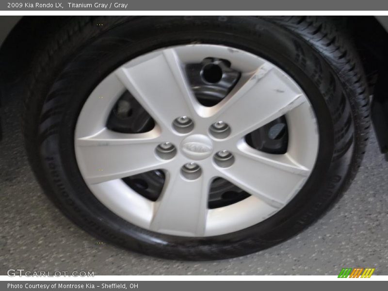 Titanium Gray / Gray 2009 Kia Rondo LX