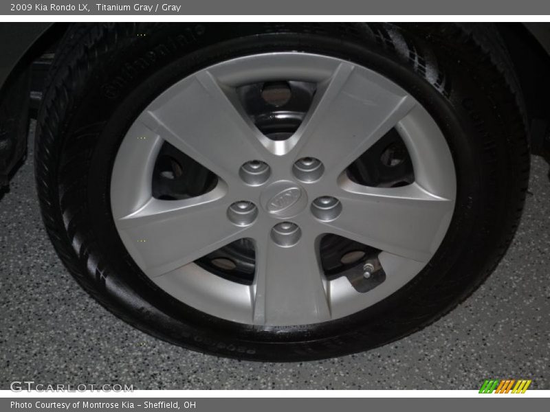 Titanium Gray / Gray 2009 Kia Rondo LX