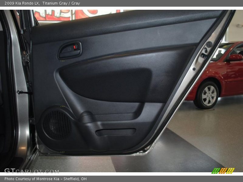 Titanium Gray / Gray 2009 Kia Rondo LX