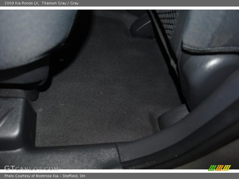 Titanium Gray / Gray 2009 Kia Rondo LX