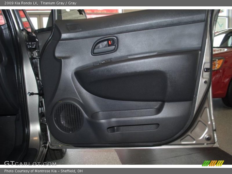 Titanium Gray / Gray 2009 Kia Rondo LX