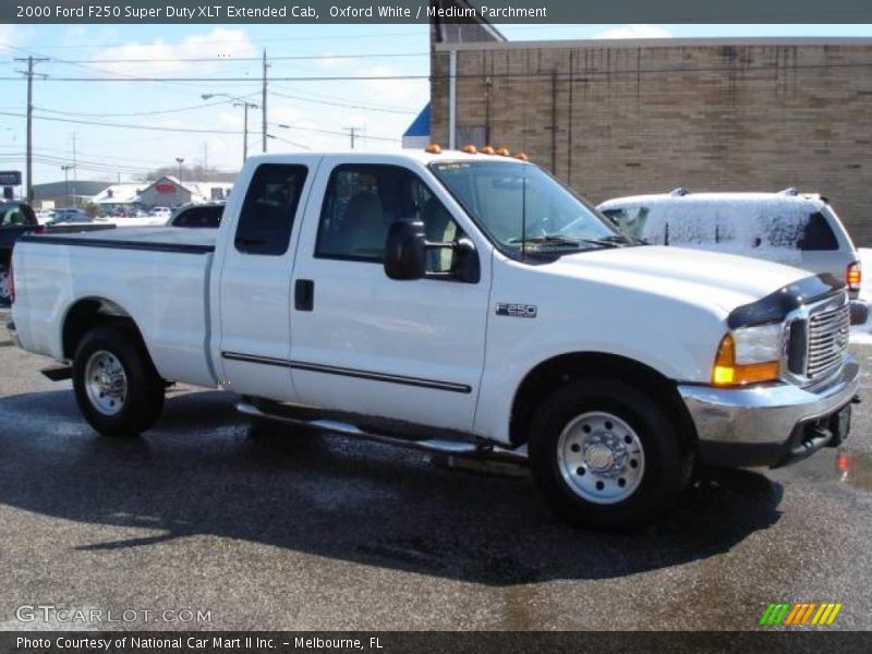 Oxford White / Medium Parchment 2000 Ford F250 Super Duty XLT Extended Cab