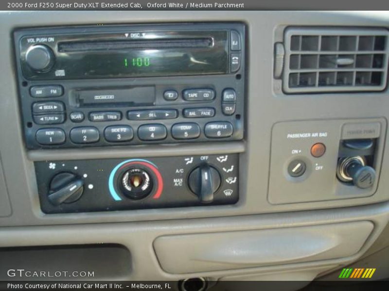 Oxford White / Medium Parchment 2000 Ford F250 Super Duty XLT Extended Cab