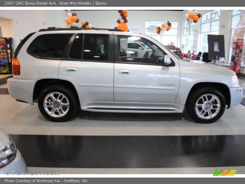 Silver Mist Metallic / Ebony 2007 GMC Envoy Denali 4x4