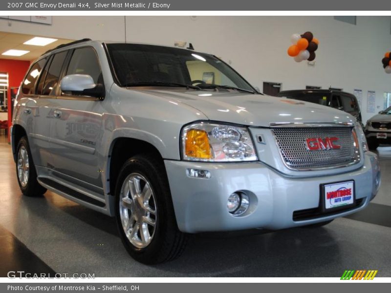 Silver Mist Metallic / Ebony 2007 GMC Envoy Denali 4x4