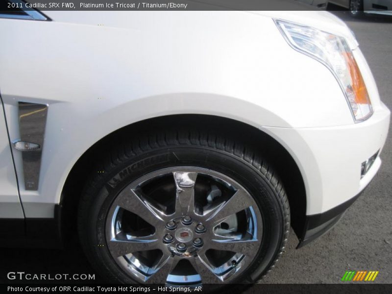 Platinum Ice Tricoat / Titanium/Ebony 2011 Cadillac SRX FWD