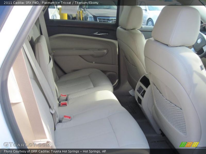 Platinum Ice Tricoat / Titanium/Ebony 2011 Cadillac SRX FWD