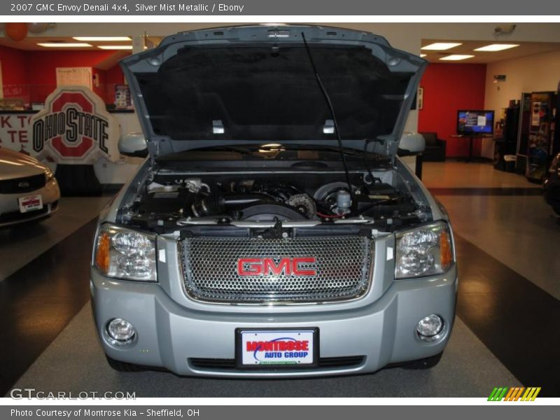 Silver Mist Metallic / Ebony 2007 GMC Envoy Denali 4x4