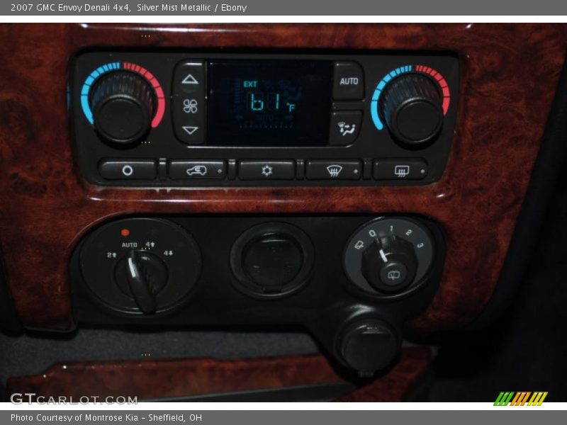 Silver Mist Metallic / Ebony 2007 GMC Envoy Denali 4x4