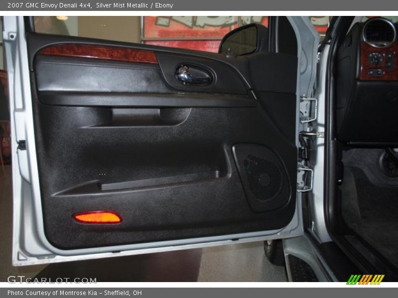 Silver Mist Metallic / Ebony 2007 GMC Envoy Denali 4x4