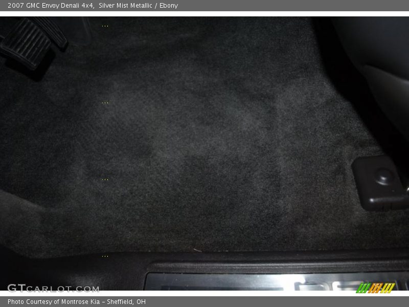 Silver Mist Metallic / Ebony 2007 GMC Envoy Denali 4x4