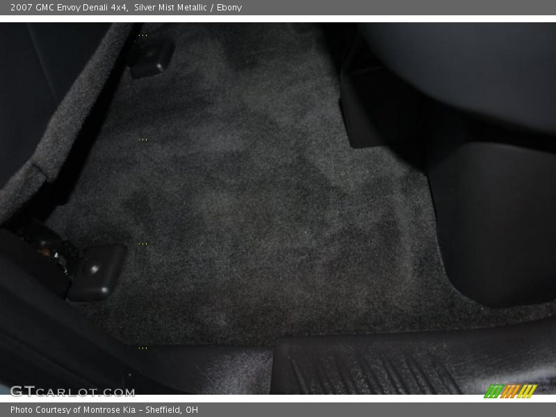 Silver Mist Metallic / Ebony 2007 GMC Envoy Denali 4x4