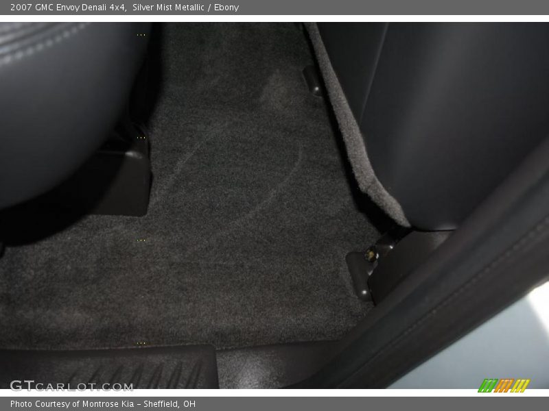 Silver Mist Metallic / Ebony 2007 GMC Envoy Denali 4x4