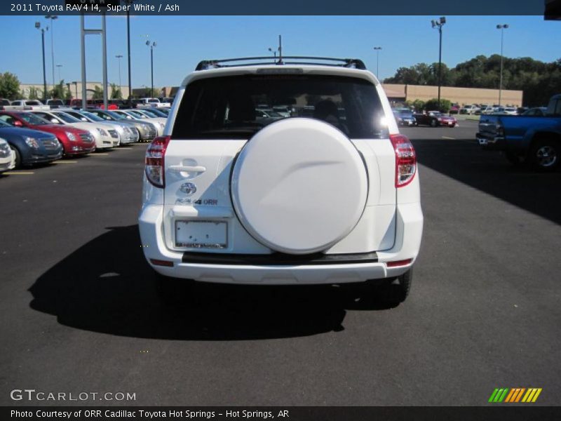 Super White / Ash 2011 Toyota RAV4 I4