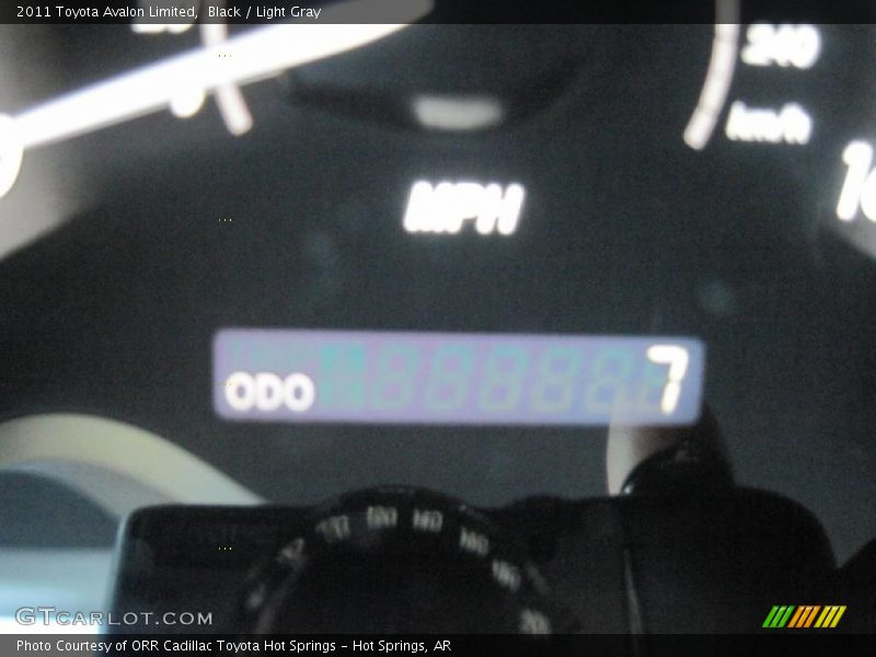 Black / Light Gray 2011 Toyota Avalon Limited