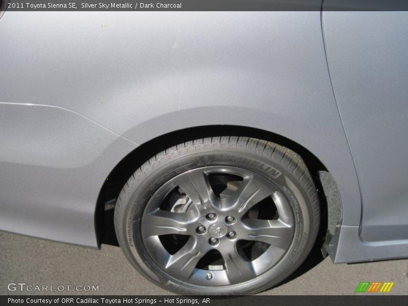 Silver Sky Metallic / Dark Charcoal 2011 Toyota Sienna SE