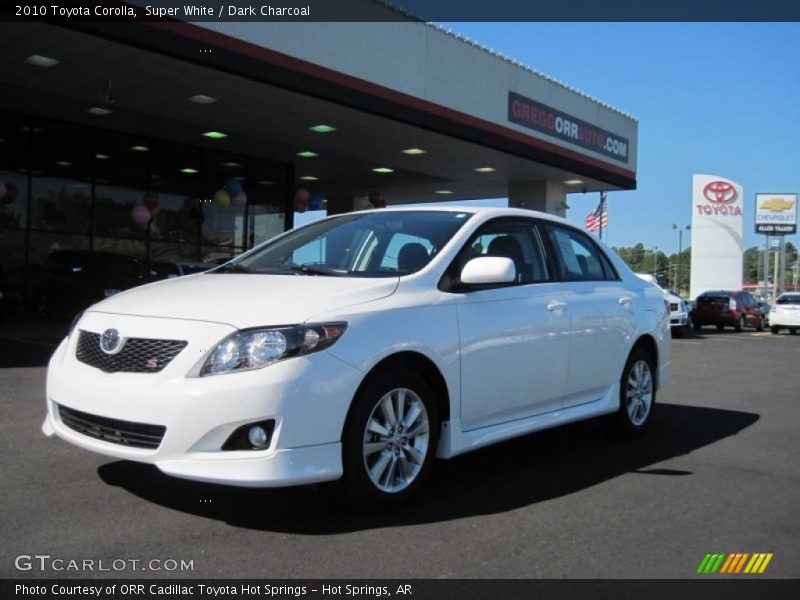 Super White / Dark Charcoal 2010 Toyota Corolla