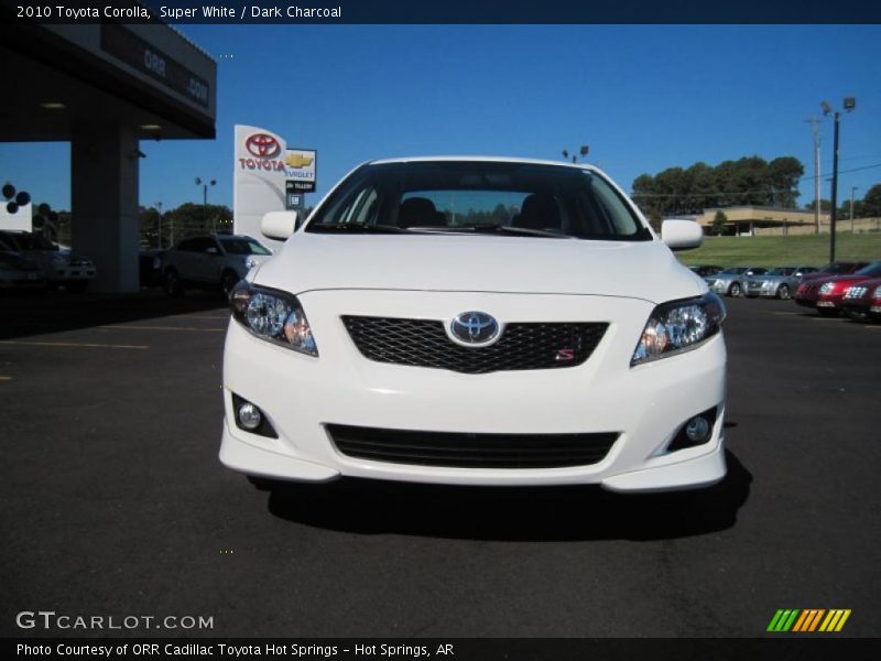 Super White / Dark Charcoal 2010 Toyota Corolla