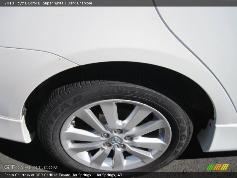 Super White / Dark Charcoal 2010 Toyota Corolla
