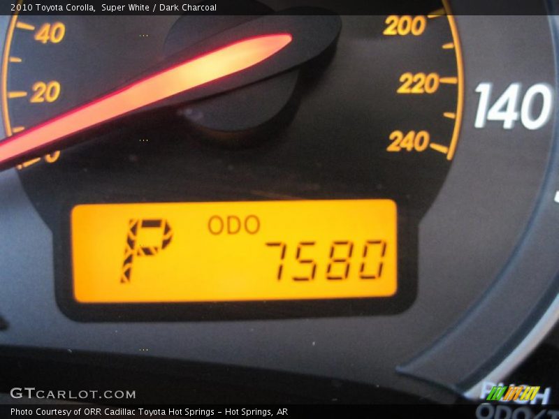 Super White / Dark Charcoal 2010 Toyota Corolla