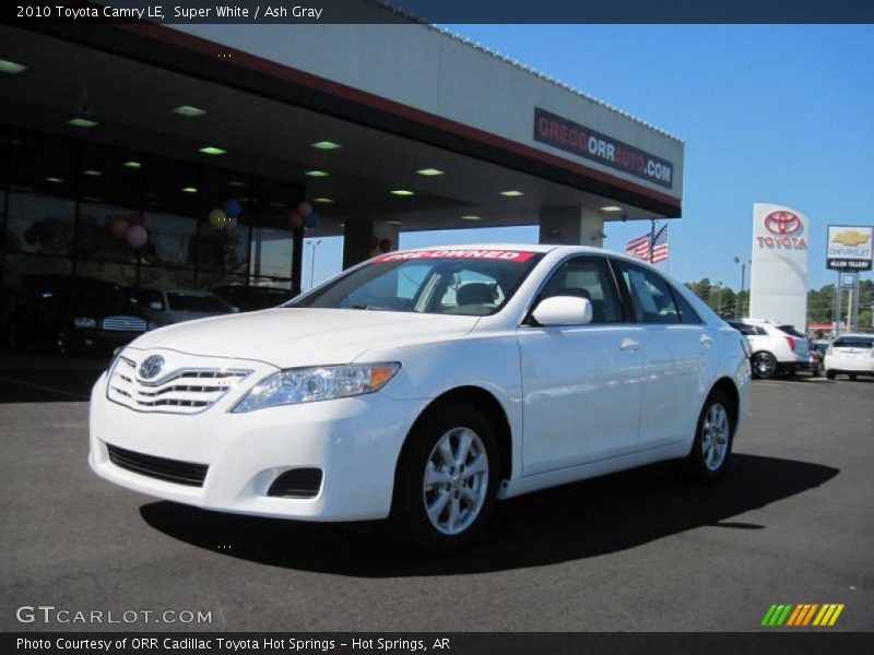 Super White / Ash Gray 2010 Toyota Camry LE