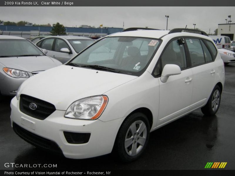 Clear White / Beige 2009 Kia Rondo LX