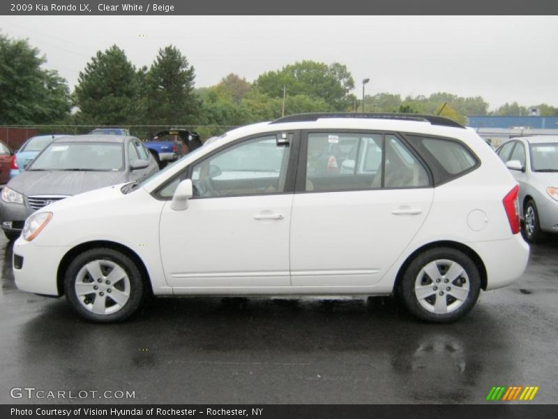 Clear White / Beige 2009 Kia Rondo LX