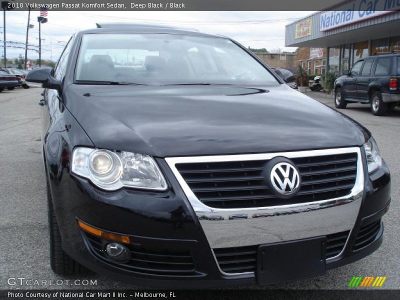 Deep Black / Black 2010 Volkswagen Passat Komfort Sedan