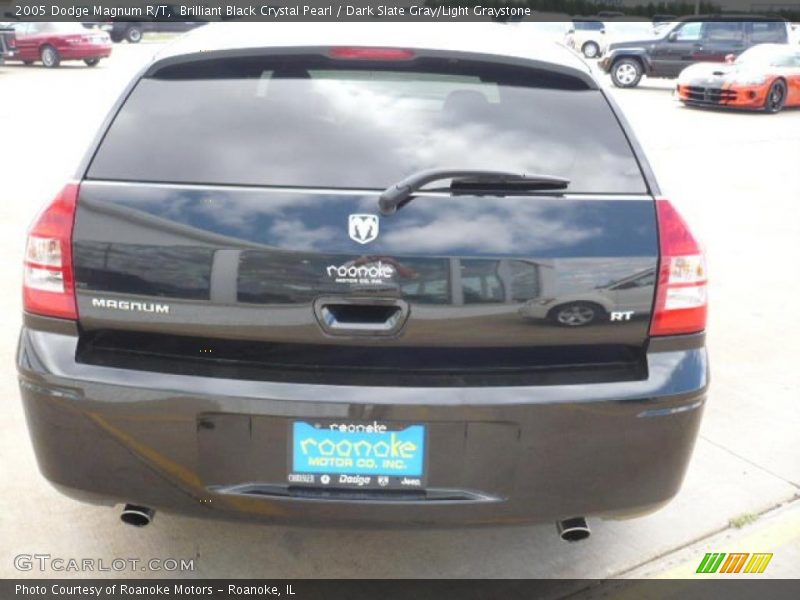 Brilliant Black Crystal Pearl / Dark Slate Gray/Light Graystone 2005 Dodge Magnum R/T