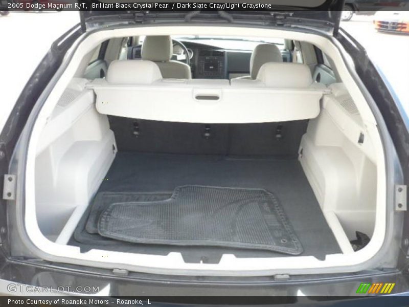 Brilliant Black Crystal Pearl / Dark Slate Gray/Light Graystone 2005 Dodge Magnum R/T