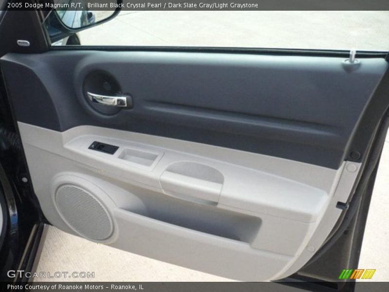Brilliant Black Crystal Pearl / Dark Slate Gray/Light Graystone 2005 Dodge Magnum R/T